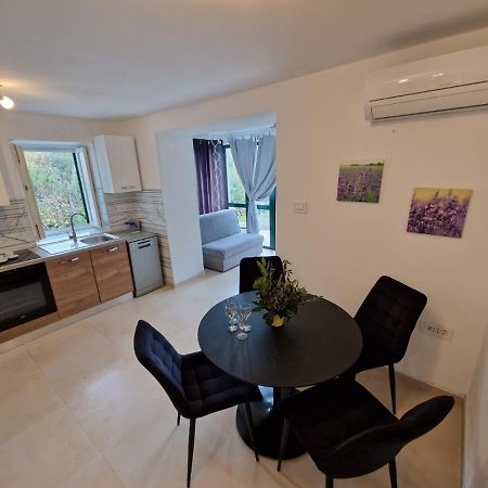 Lavanda Apartman 1 茨雷斯 外观 照片